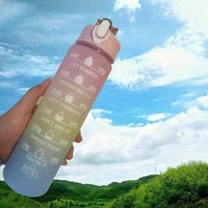 Workout bottle the top is pink